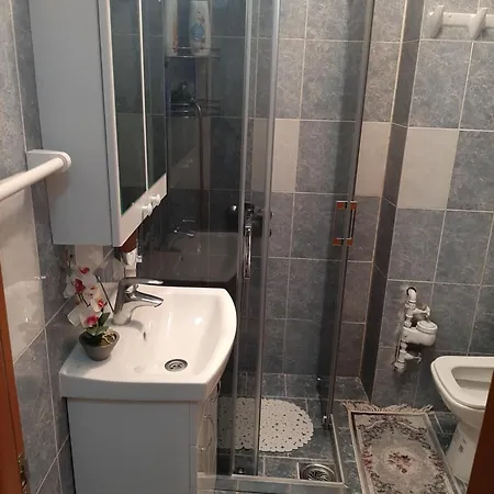 Apartment Leolan